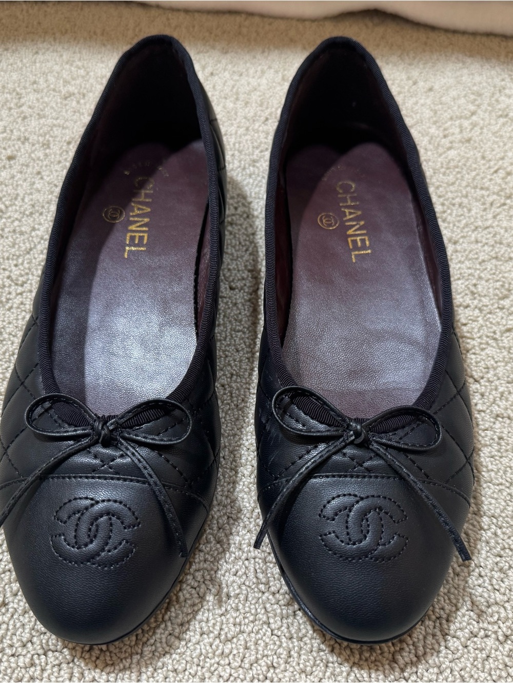 CHANEL Black Quilted Leather CC Logo Ballet Flats - Picture 8 of 10